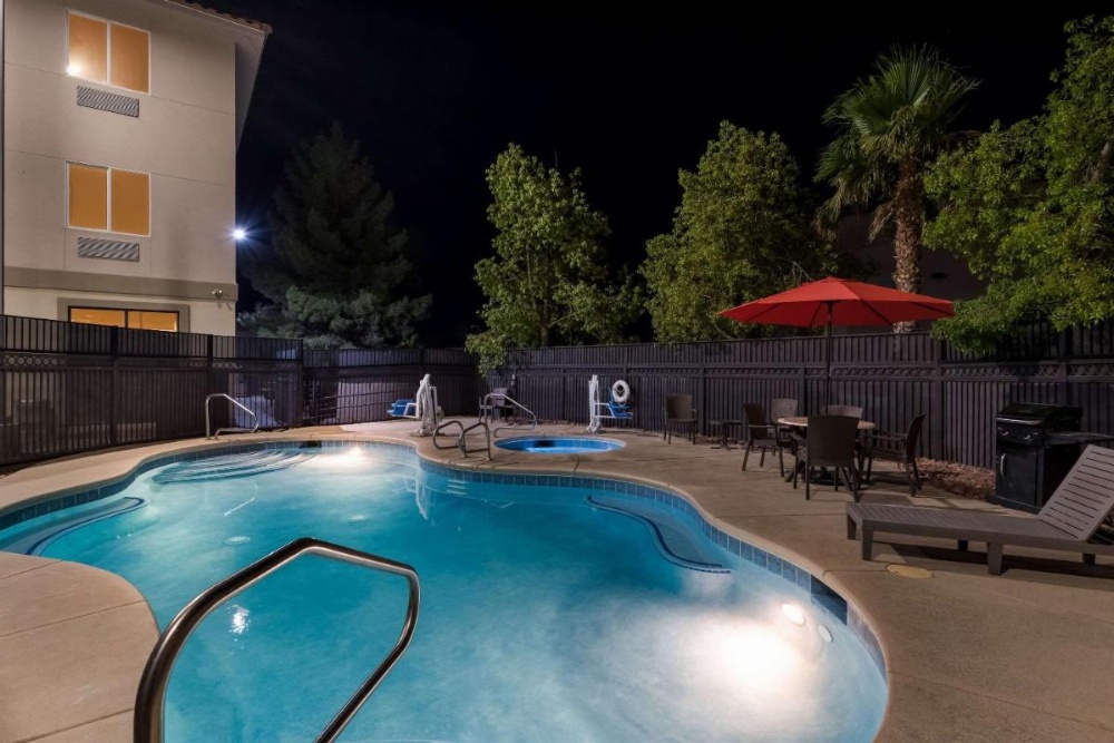 Comfort Inn And Suites Image 29